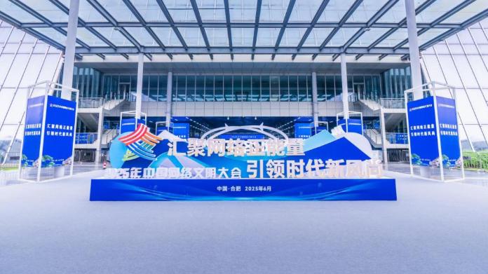 頂流主播同臺(tái)競(jìng)技:直播江湖的“冰火兩重天”